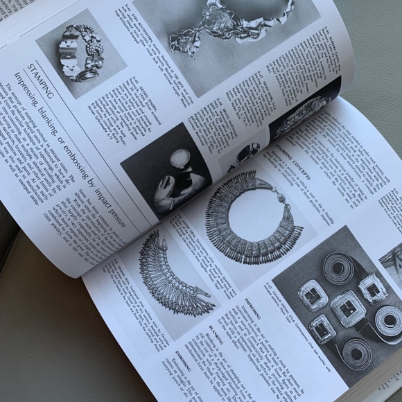 Jewelry concepts and technology by Oppi Untracht - Picture 3 of 4